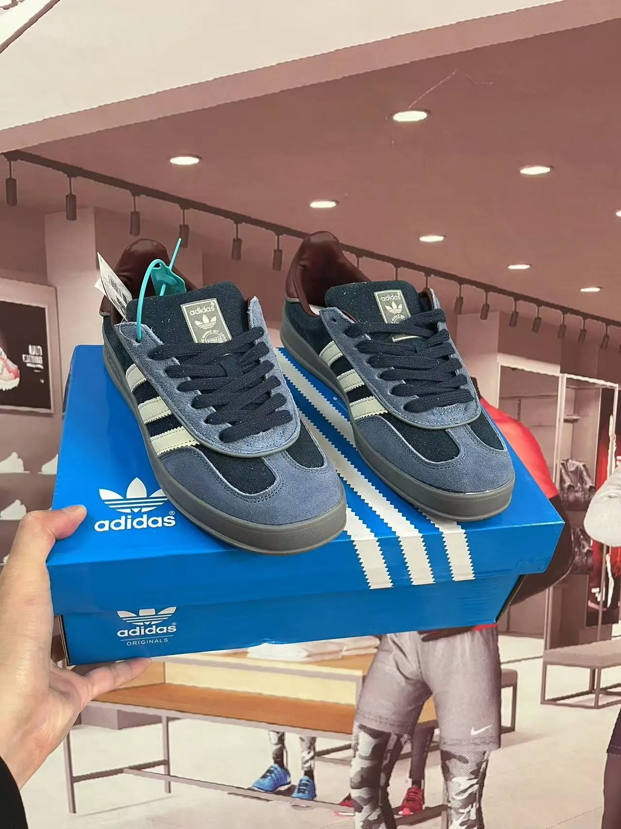 Adidas Originals Navy Black Retro Low-Top Skate Shoes
