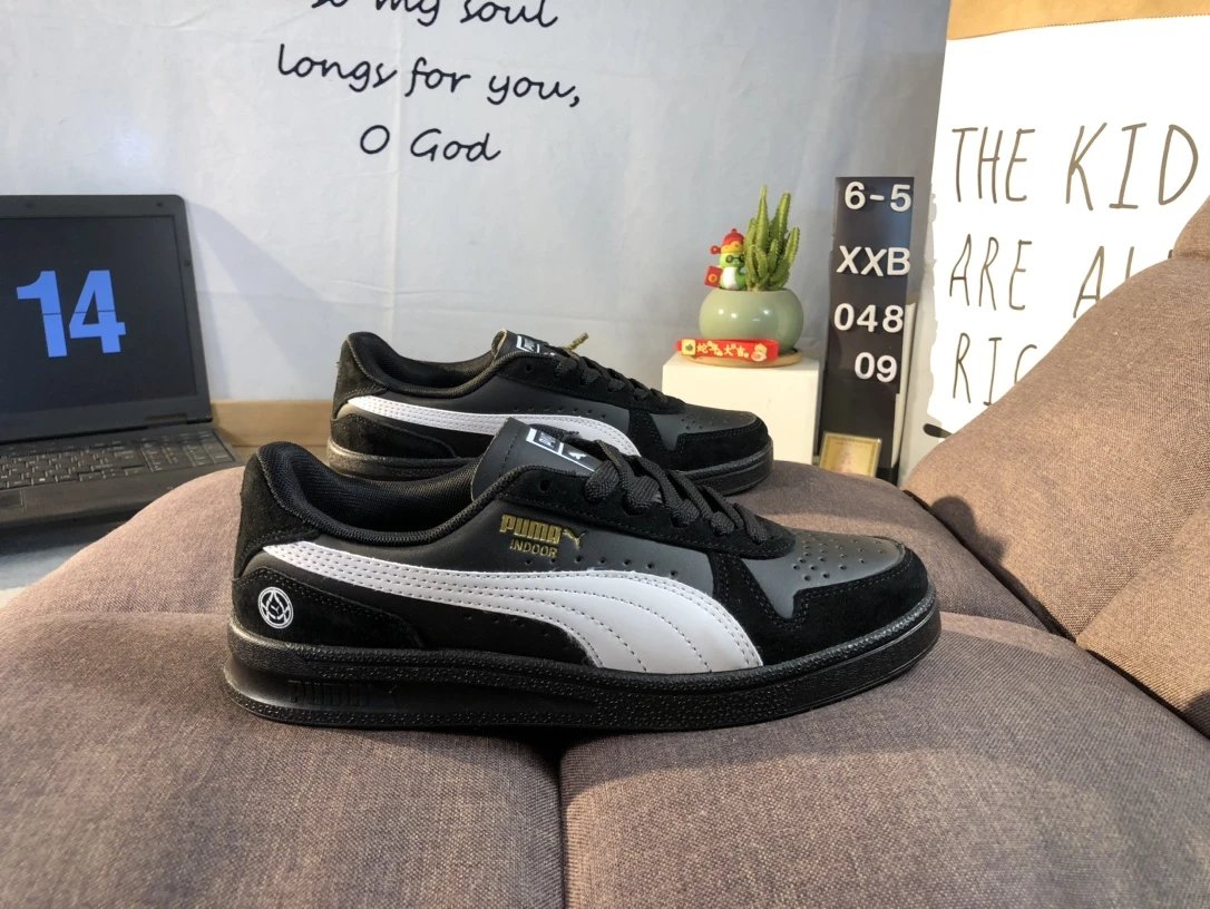 Puma Indoor Black White Low-Top Leather Suede Sneakers
