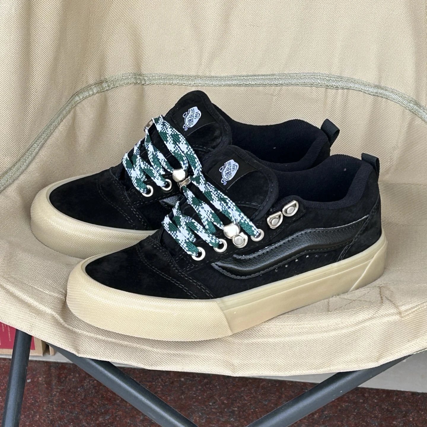 Vans Black Suede Low Top Skate Sneakers Beige Cap Sole