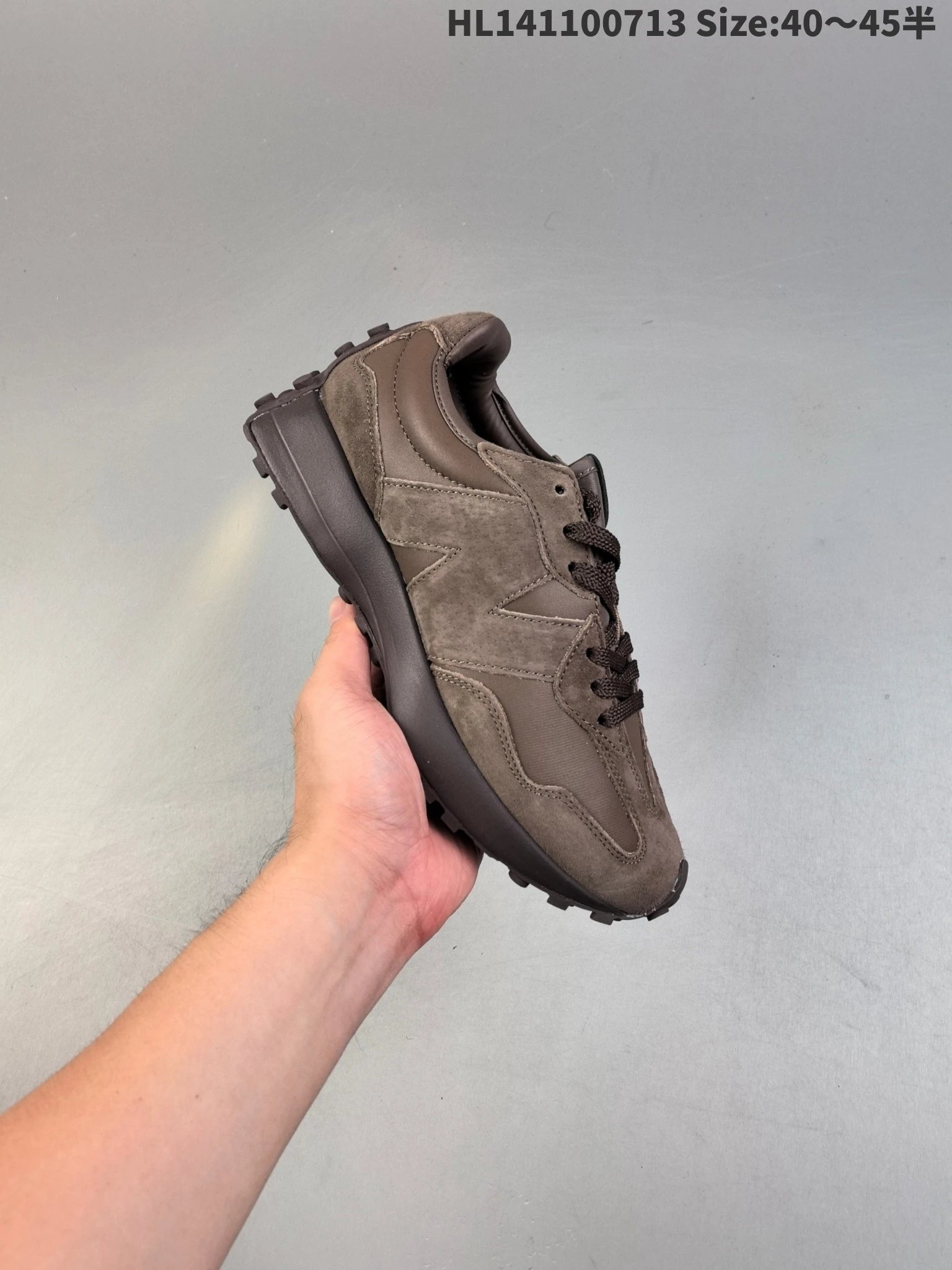New Balance Unisex Dark Brown Suede Retro Running Shoes