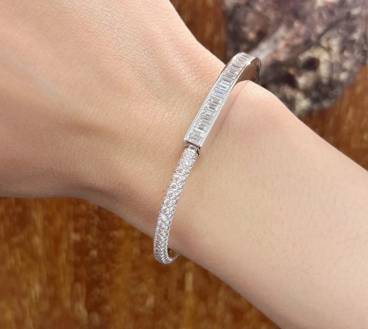 Tiffany T 925 Sterling Silver Curved Bangle Bracelet