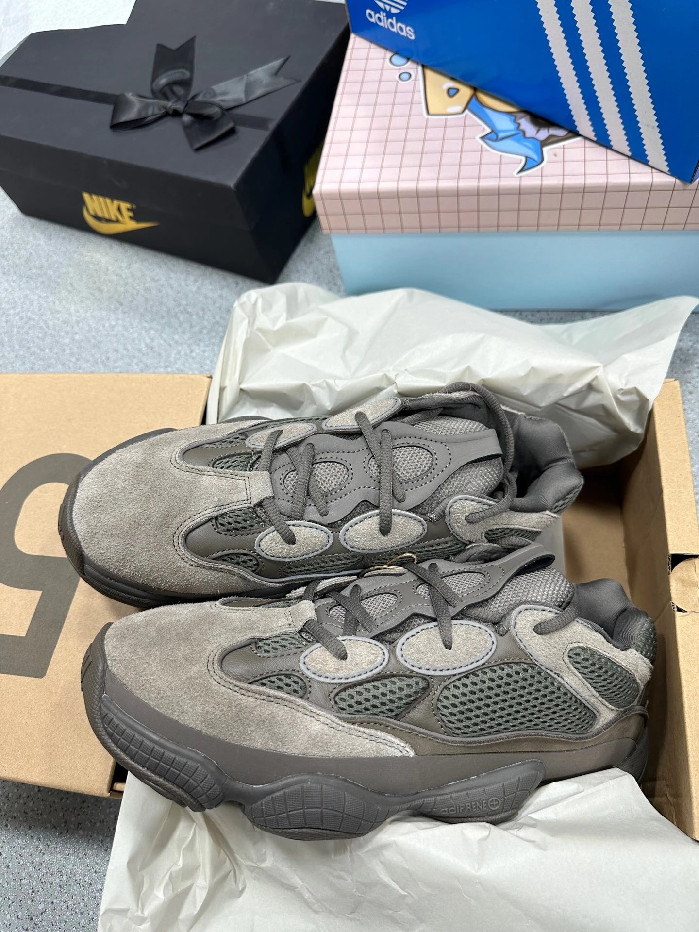 Yeezy Gray White Knit Low Top Cushioned Sneakers
