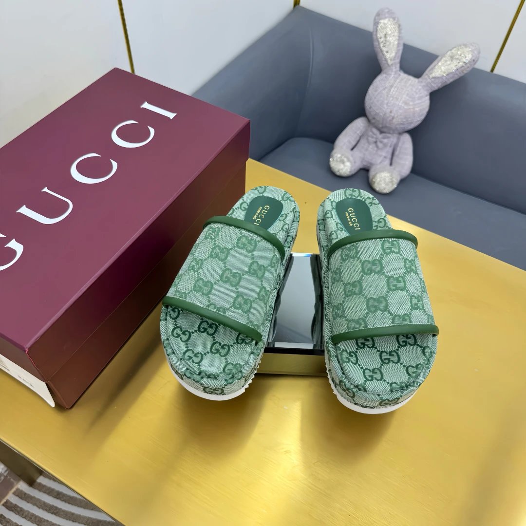 Gucci Green GG Supreme Canvas Double-Strap Slide Sandals
