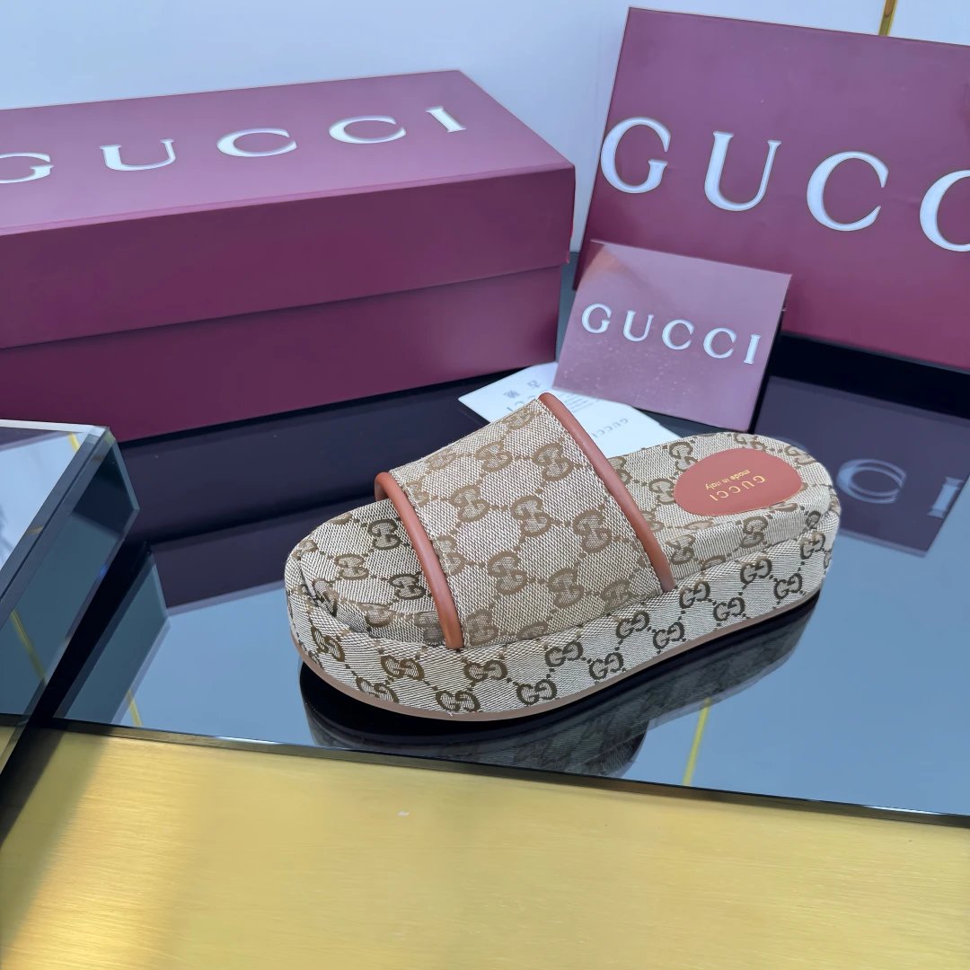 Gucci GG Beige Canvas Pink Strap Platform Slides