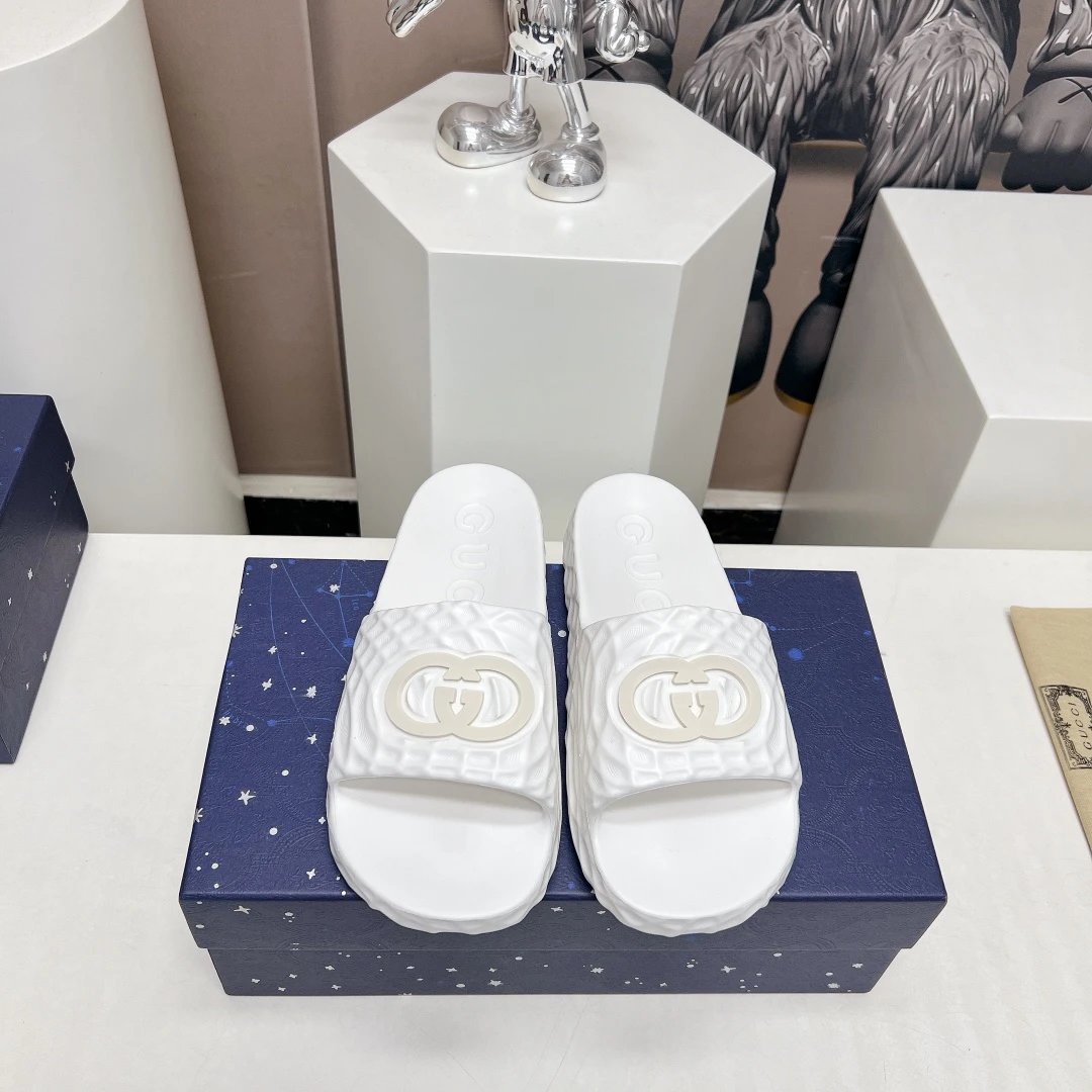 Gucci White GG Quilted Rubber Slides Non-Slip Sandals