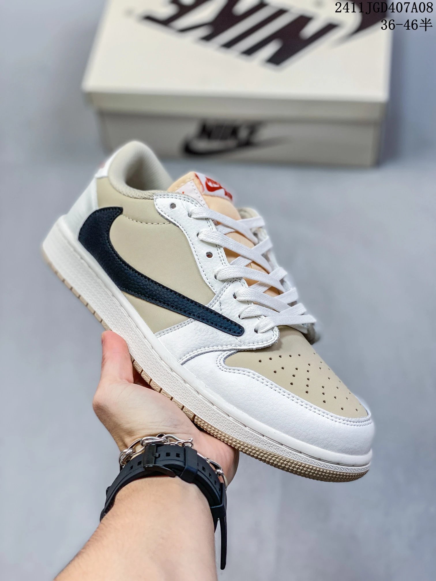 Nike Reverse Swoosh Beige Black Low Top Leather Sneakers
