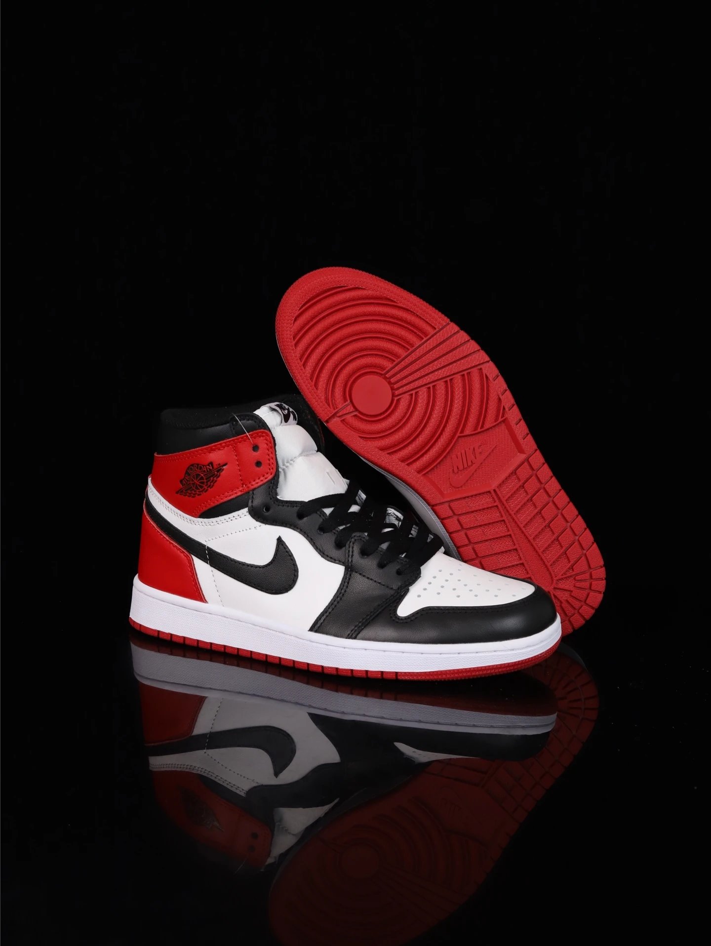 Air Jordan AJ1 High Chicago Black White Red Sneakers
