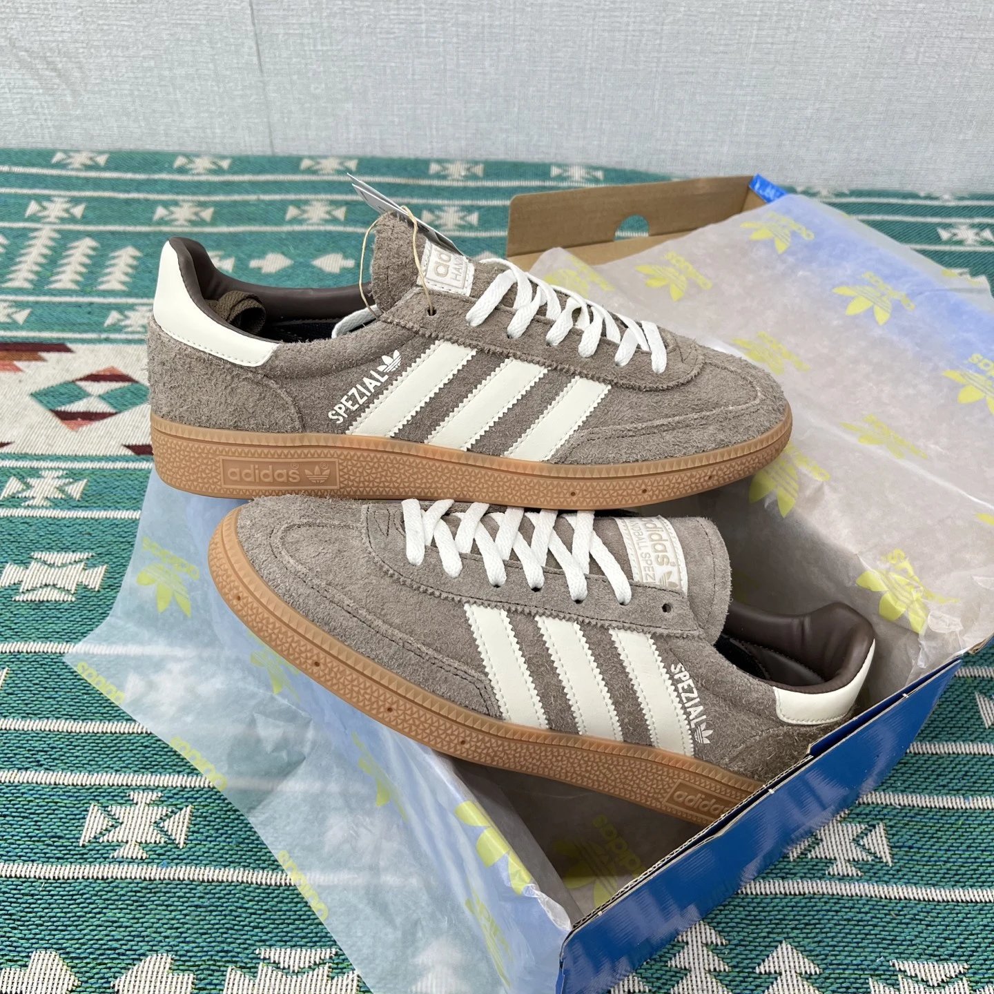 Adidas Spezial Gray Brown Suede Gum Sole Sneakers