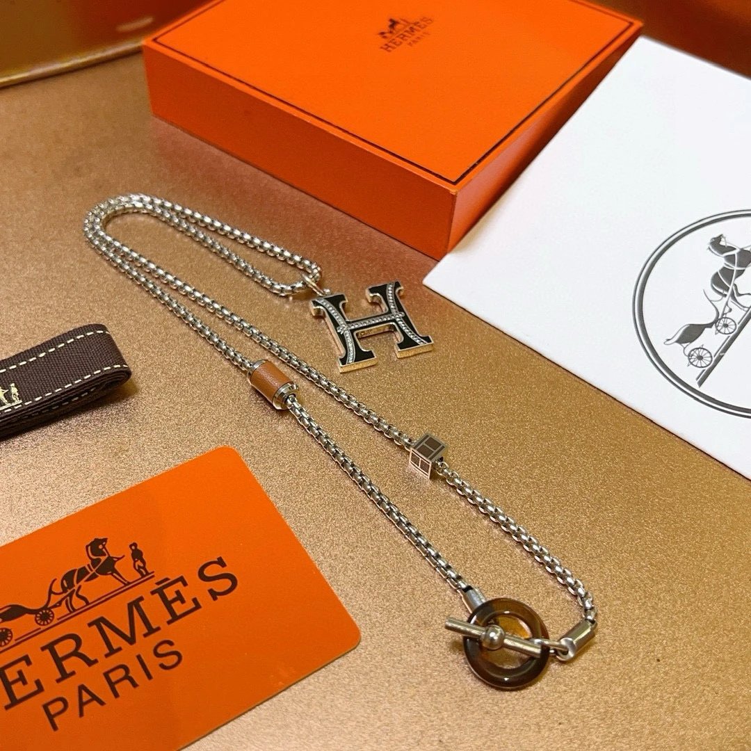 Hermès Birkin Caramel Brown Togo Gold Hardware Handbag