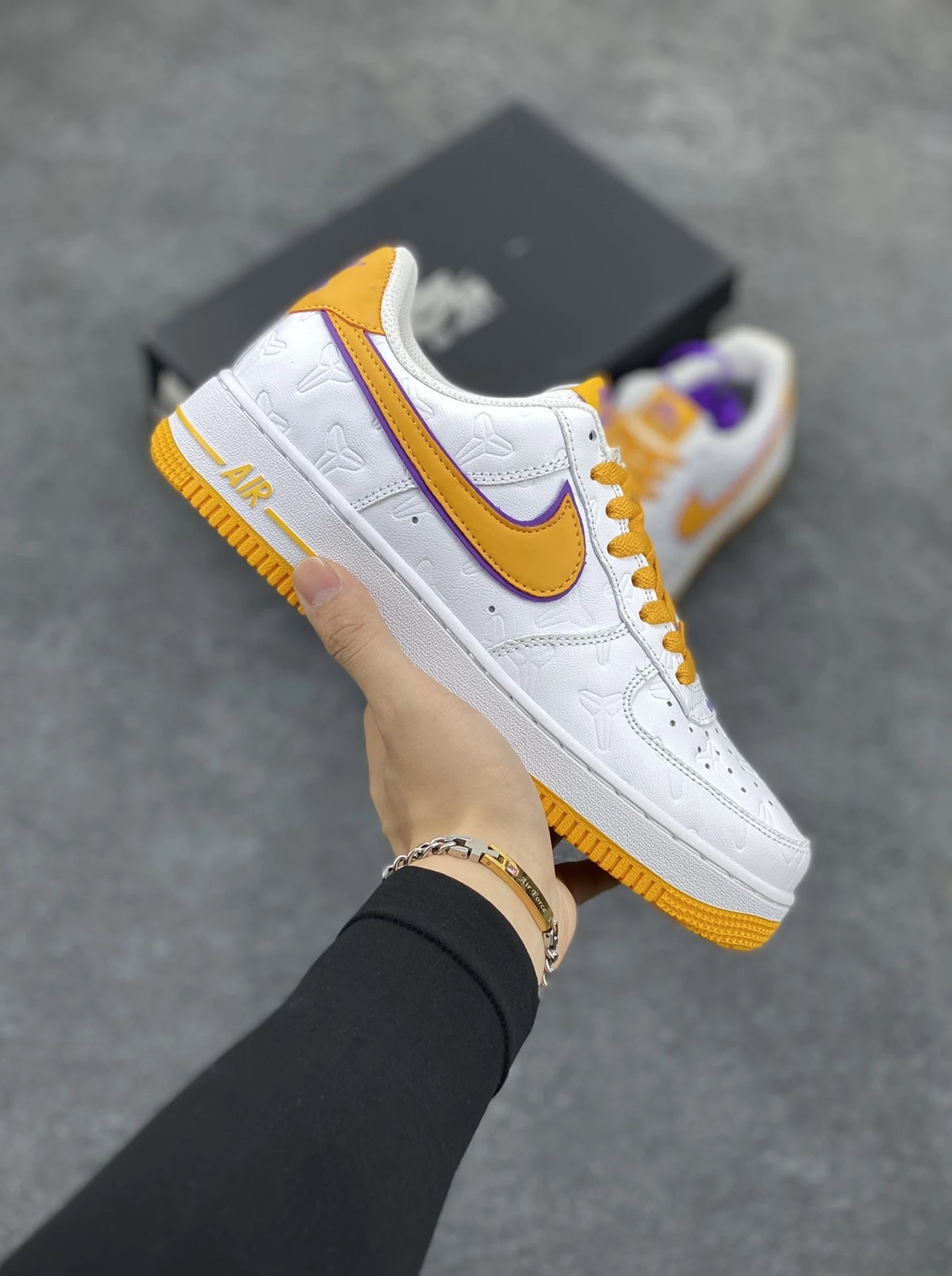 Nike Black White Retro Low Top Sneakers