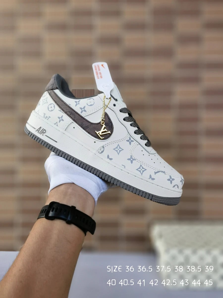 Nike Black White Mesh Retro Running Sneakers