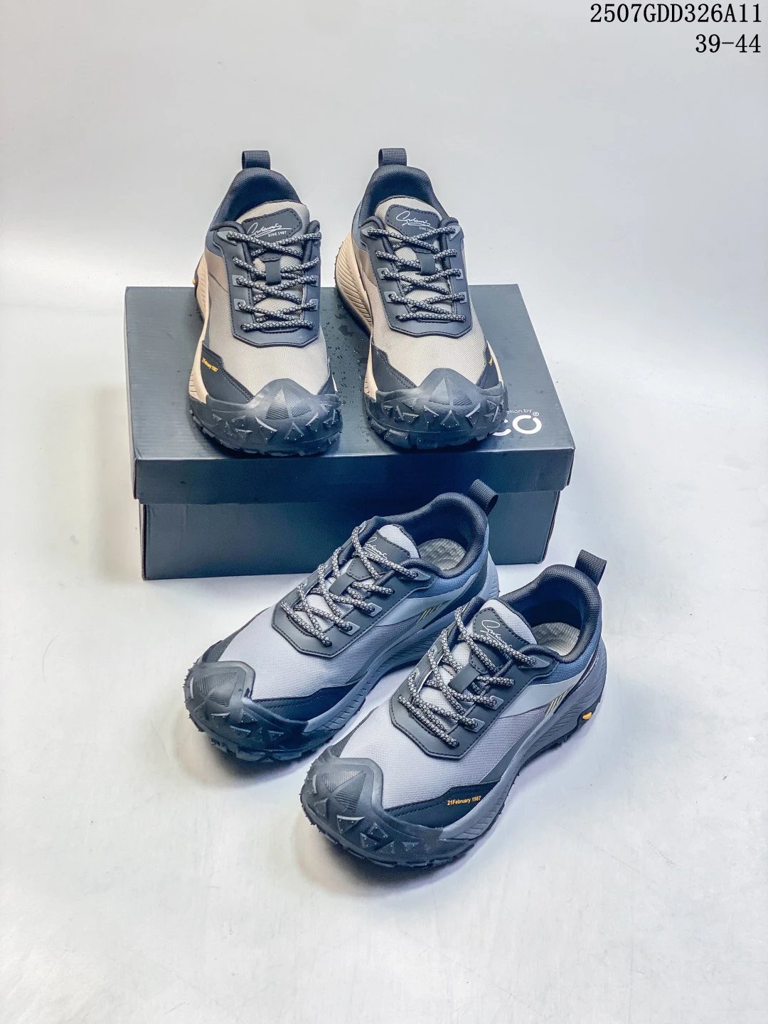 ECCO Grey Black Hiking Shoes Mesh Leather Anti-Slip Sneakers