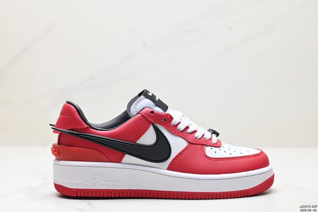 Nike Classic White Mesh Low-Top Unisex Sneakers
