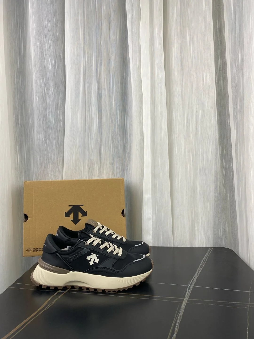 Descente Black Retro Chunky Leather Dad Sneakers