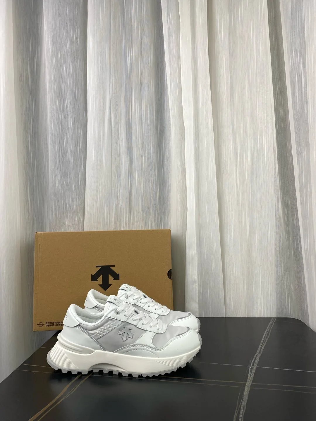 Descente Lago Gray Black Mesh Running Shoes