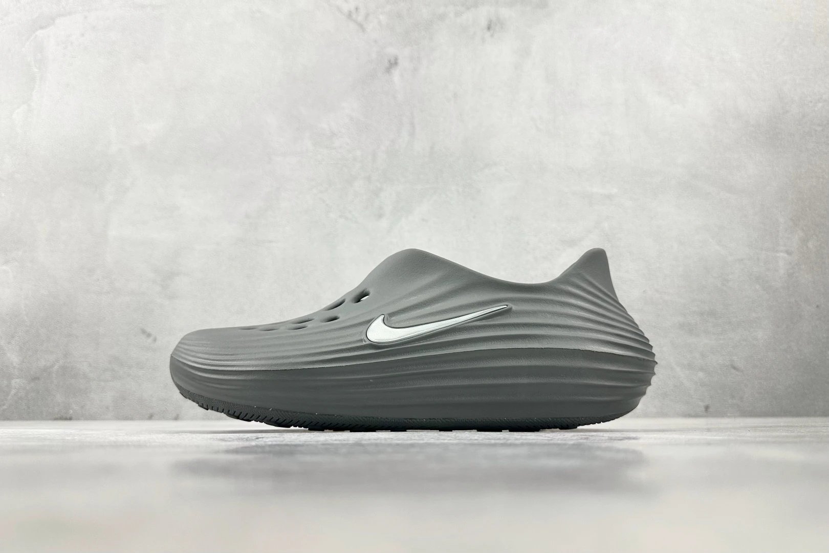 Nike Grey EVA Foam Clog Slides Anti-Slip Beach Sandals