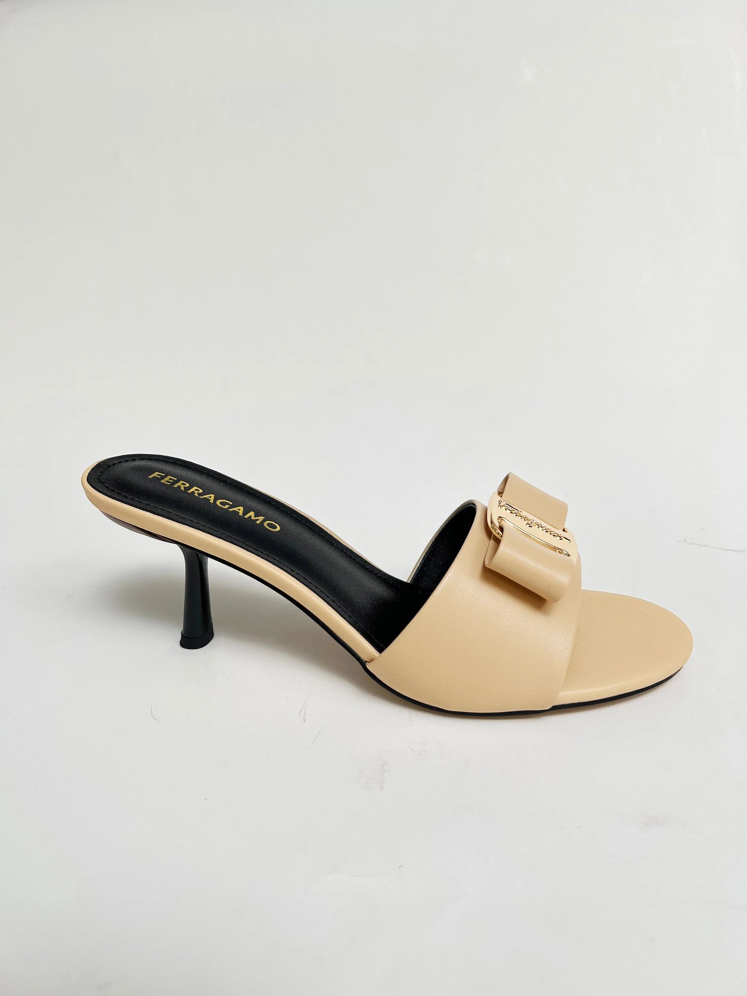 Salvatore Ferragamo Beige Vara Bow Leather Sandals