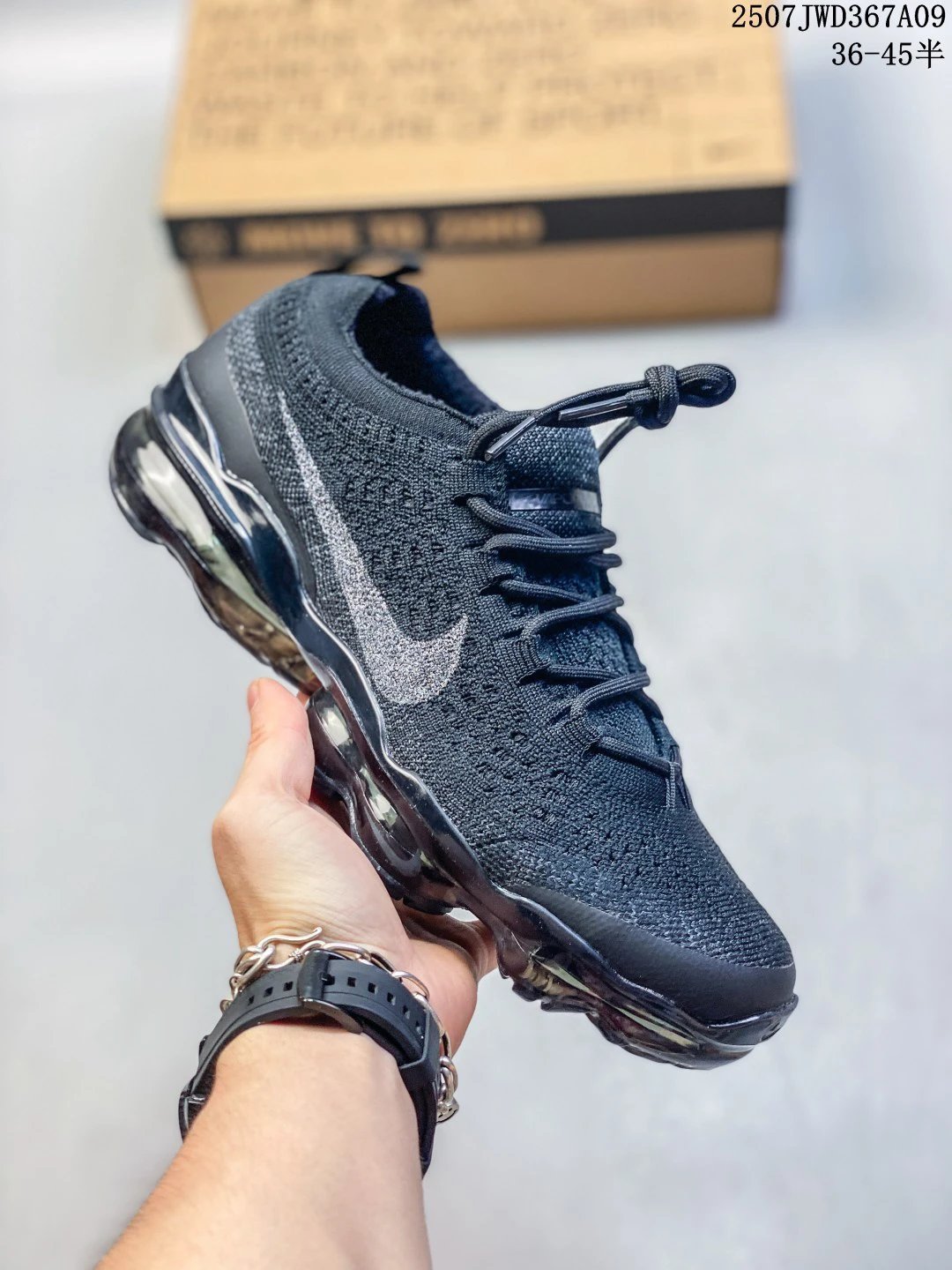 Nike Air VaporMax Flyknit Dark Grey Black Sneakers