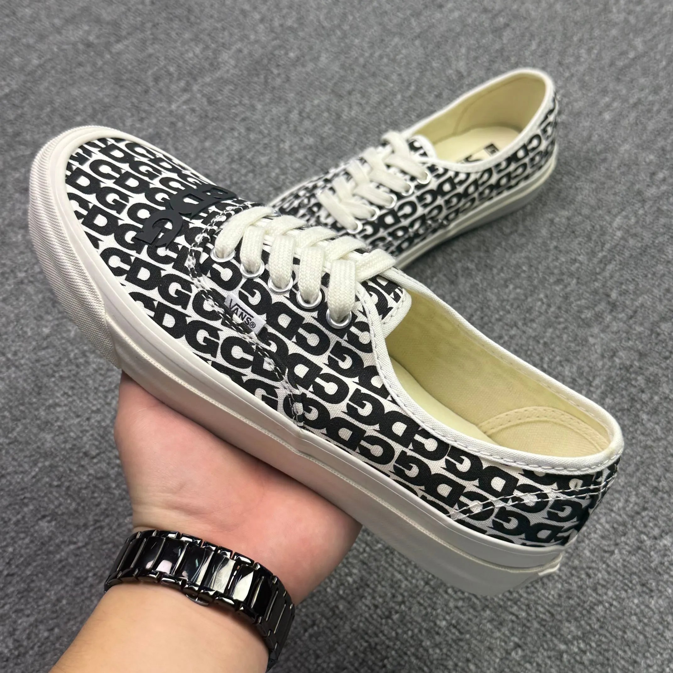Vans Classic Black White Letter Low Top Skate Sneakers