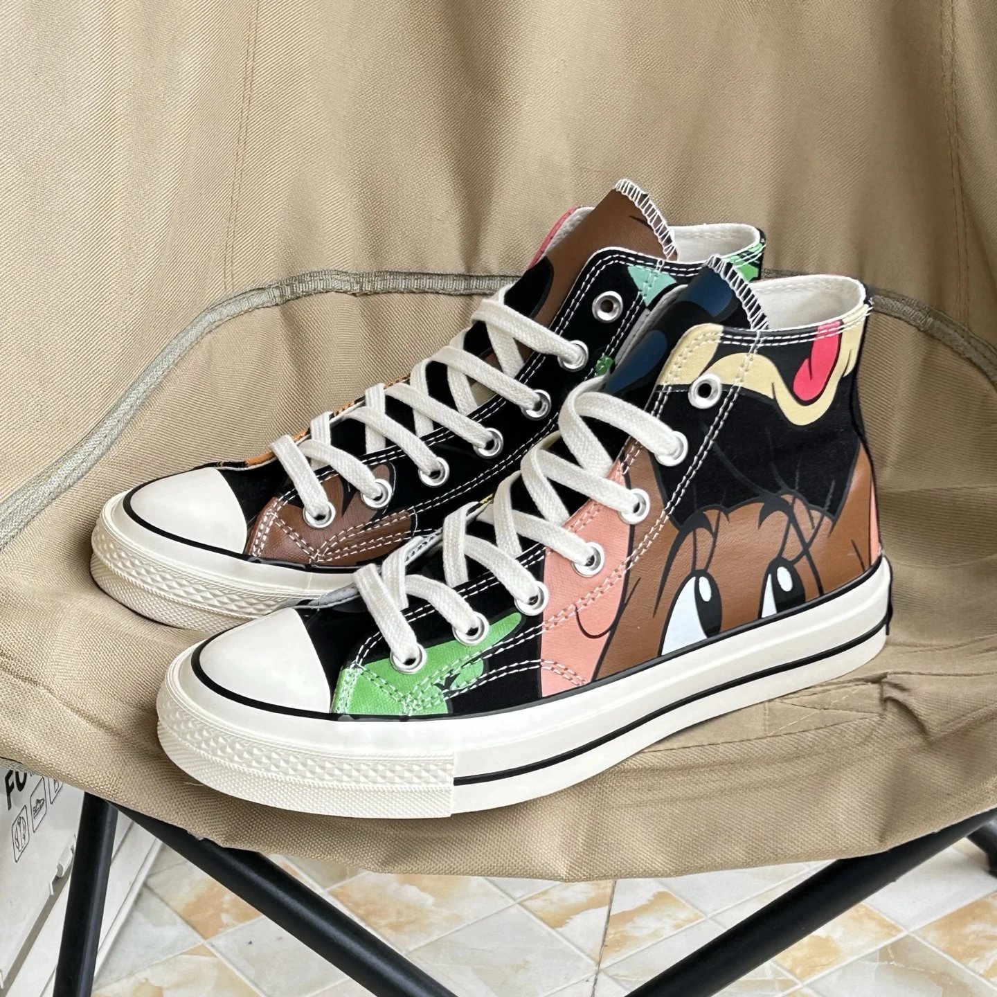 Converse Chuck 70 Cartoon Graffiti High Top Sneakers