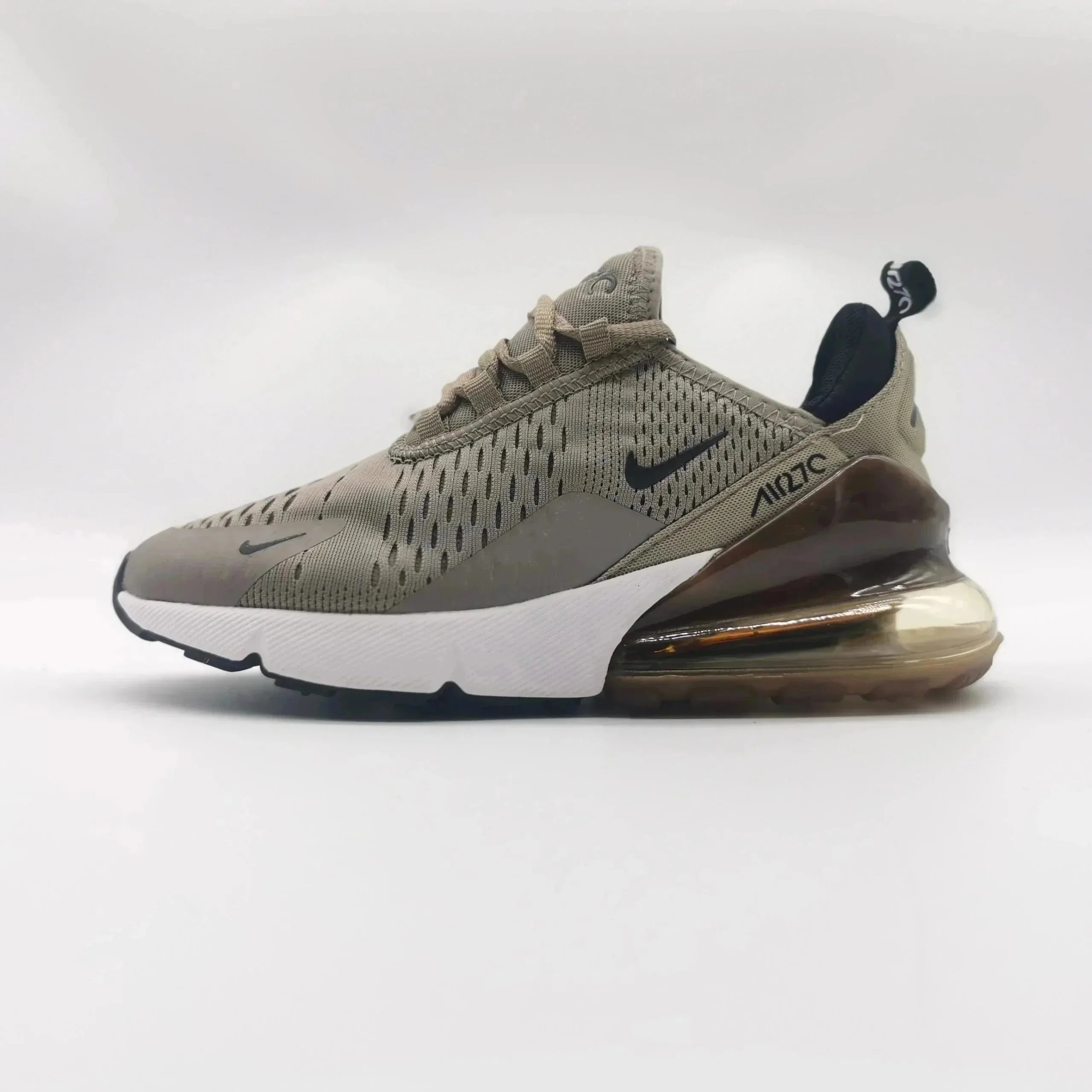 Nike Air Max 270 Sneakers
