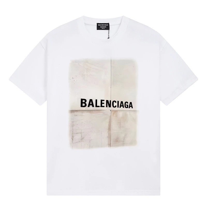 Balenciaga T-Shirt photo 8
