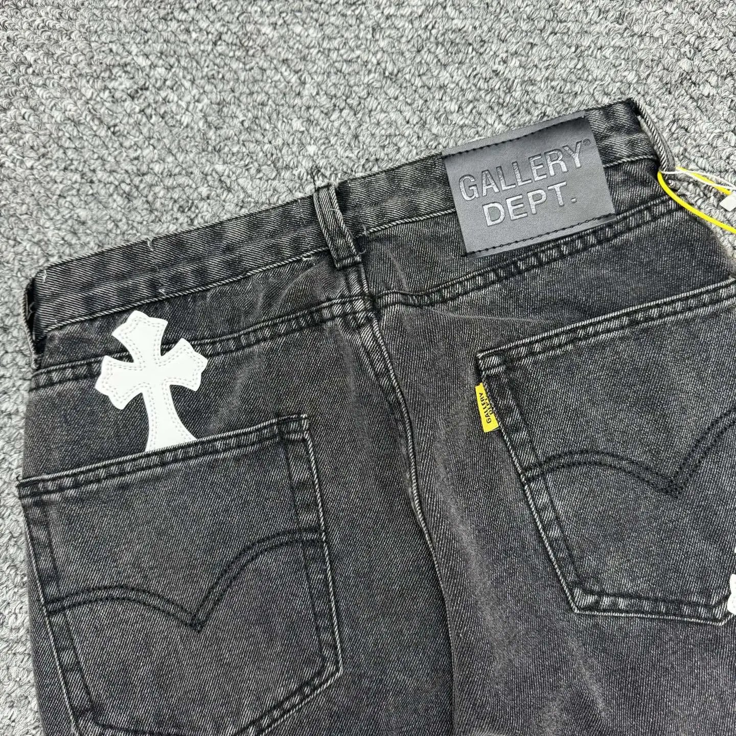 Gallery Dept x Levi's Cross-Print Distressed Black Jeans - 11