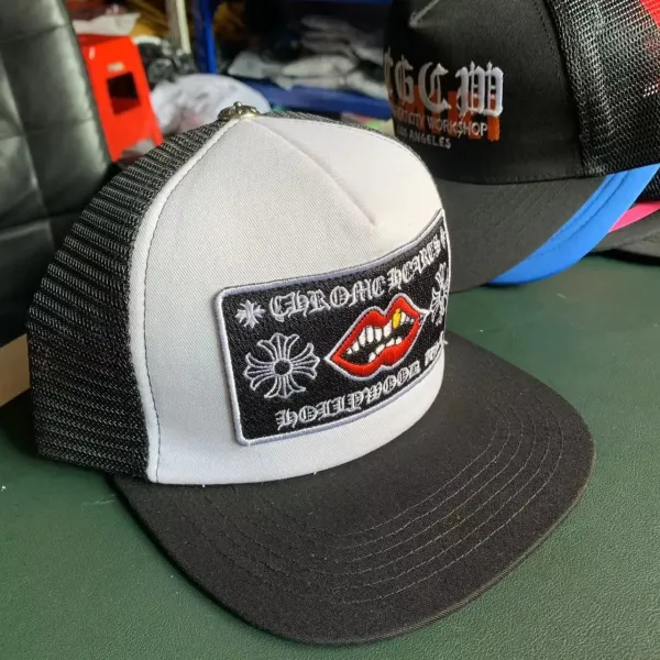 Chrome Hearts x Hollywood Vampires Trucker Cap White/Black - 1