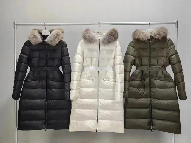 Moncler Down Jackets Quilted Puffer product detail image 1