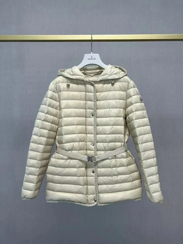 Moncler Down Jackets Quilted Puffer product detail image 6