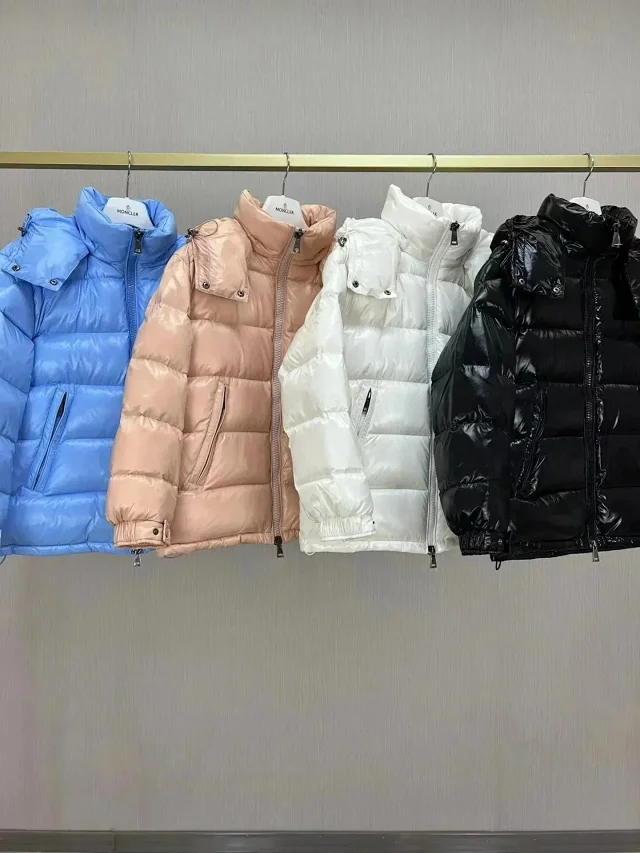 Moncler Down Jackets Quilted Puffer product detail image 3