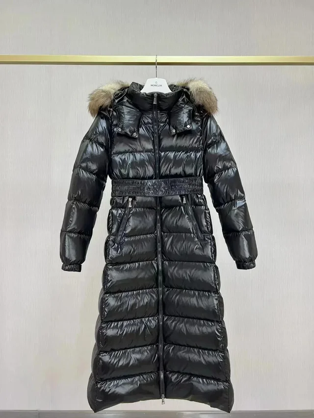 Moncler Down Jackets Quilted Puffer product detail image 5