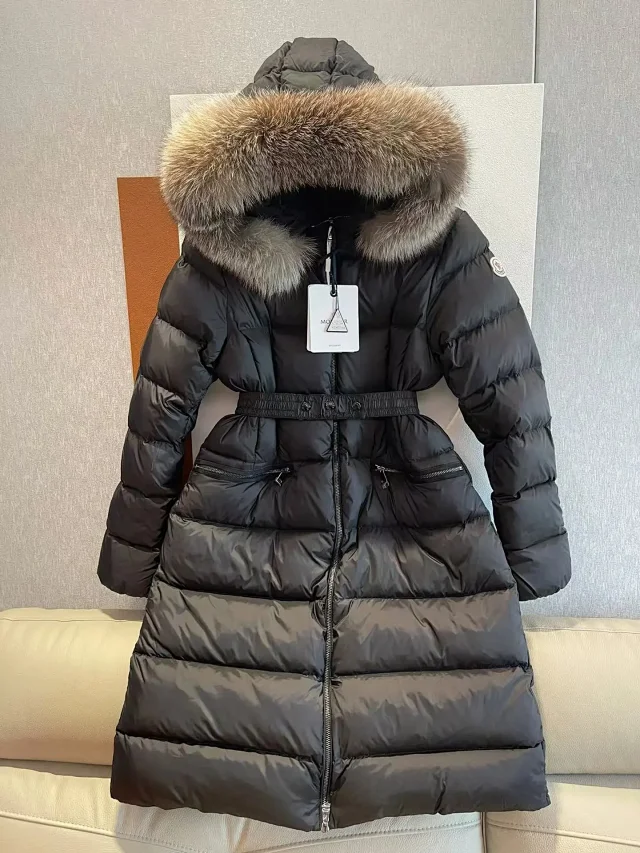 Moncler Down Jackets Quilted Puffer product detail image 12