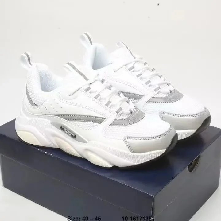 Fashionable Sports Shoes photo 3