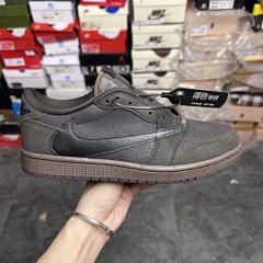 Black Swoosh Reverse Swoosh Best Replica on Market! Premium Batch Travis Scott x Air Jordan 1 Low Reverse Swoosh Low Top, Glued Insole, Special Box Fragment Lightning, What You See Is What You Get Custom-Dyed Top-Grain Leather, Premium Materials Guaranteed