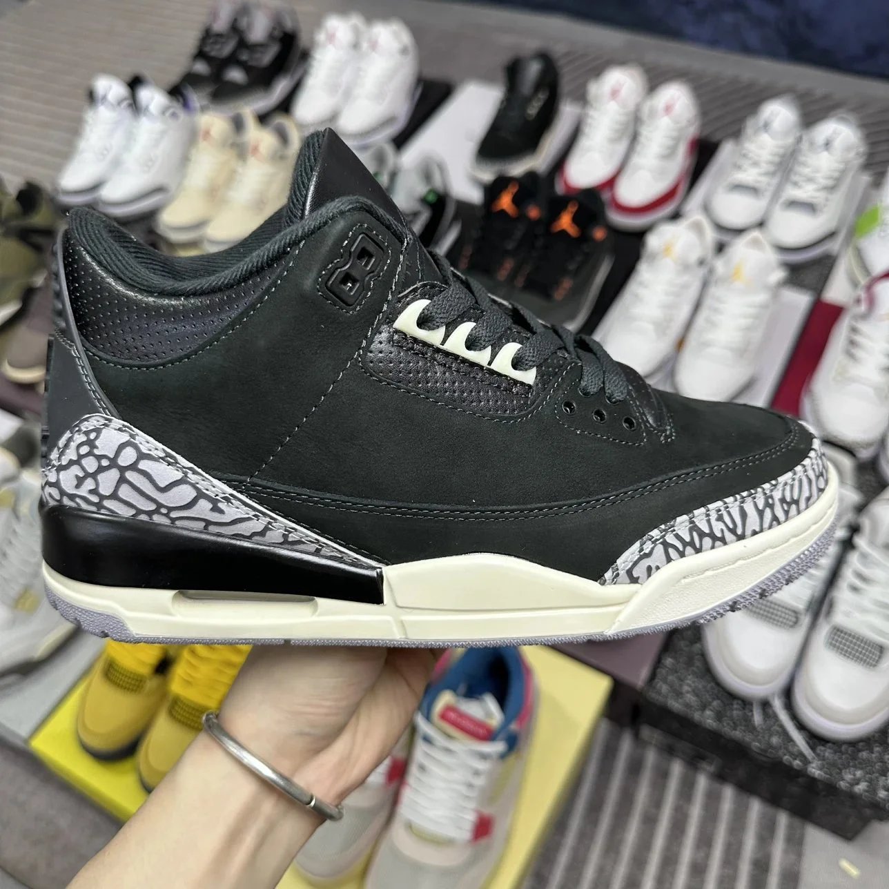 i8 Original Air Jordan AJ3 Black Crackle - Real Latex Insole, Top-Grain Leather, Factory Direct Quality Control, Months of Craftsmanship, Original Lasts & Patterns, Authentic Silhouette, Only One Using Genuine Leather
