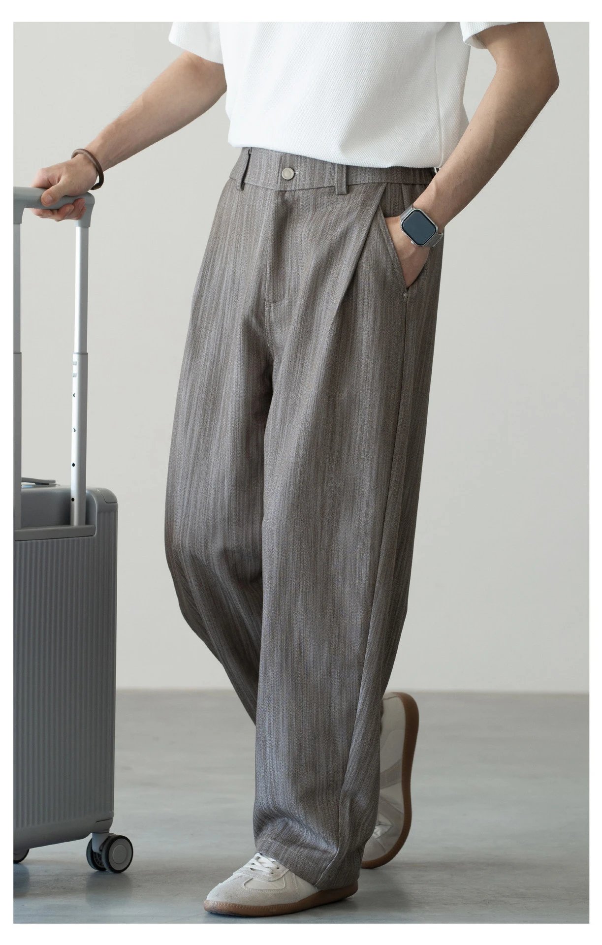 Design Wide-Leg Pleated Trousers Black Pants - 24