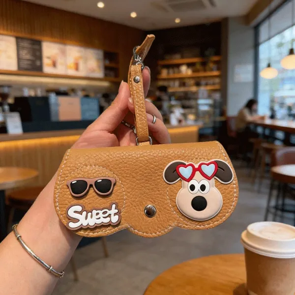 Design Dog-Themed Sunglasses Case Tan Leather Wristlet Clutches - 1
