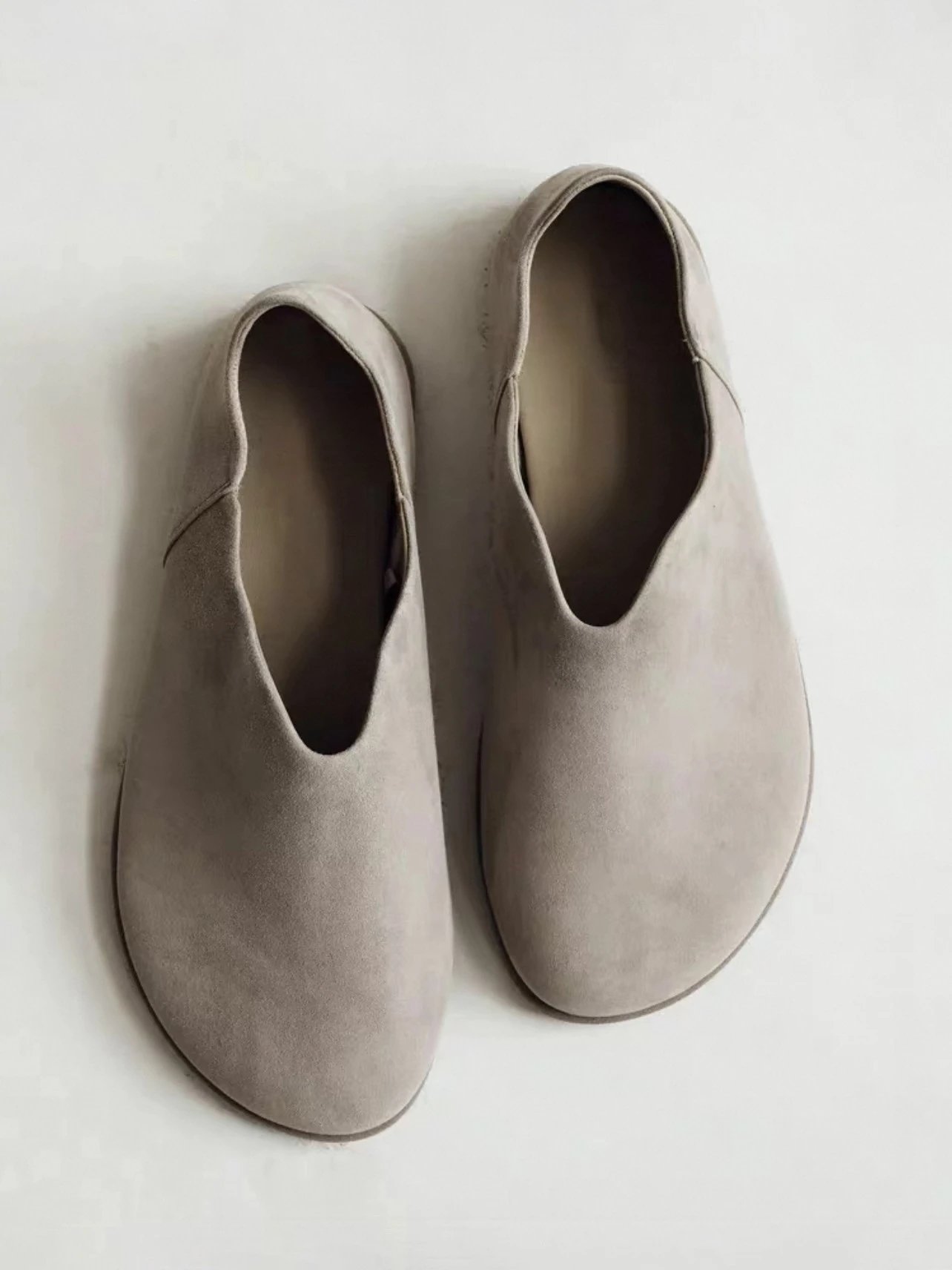 Design Scalloped-Edge Slip-On Loafers Black - 5