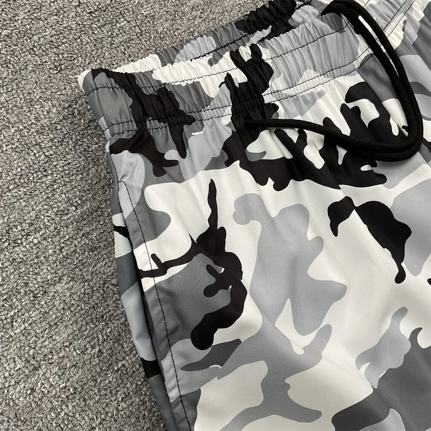 Corteiz Rules The World Shorts Black / Gray / Yellow - 12