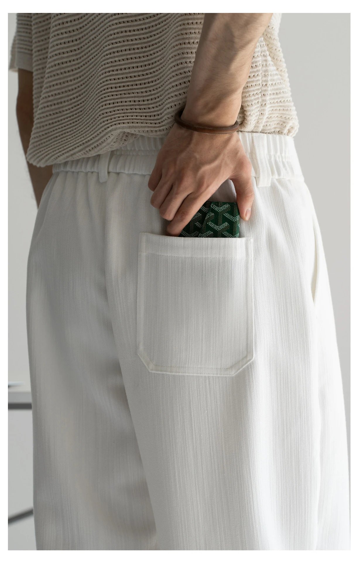 Design Wide-Leg Pleated Trousers Black Pants - 17