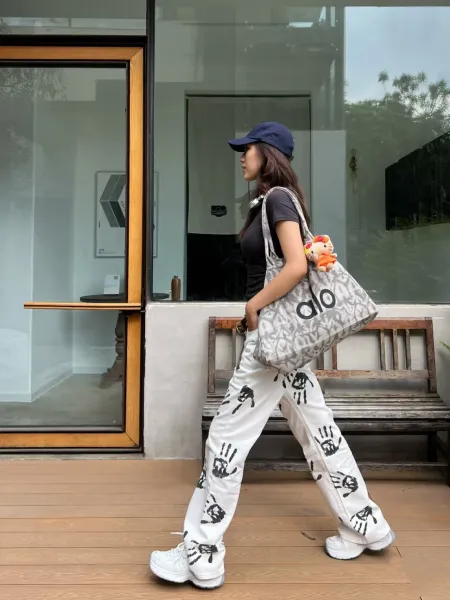 Alo Gray Marble Print Tote Bag - 5