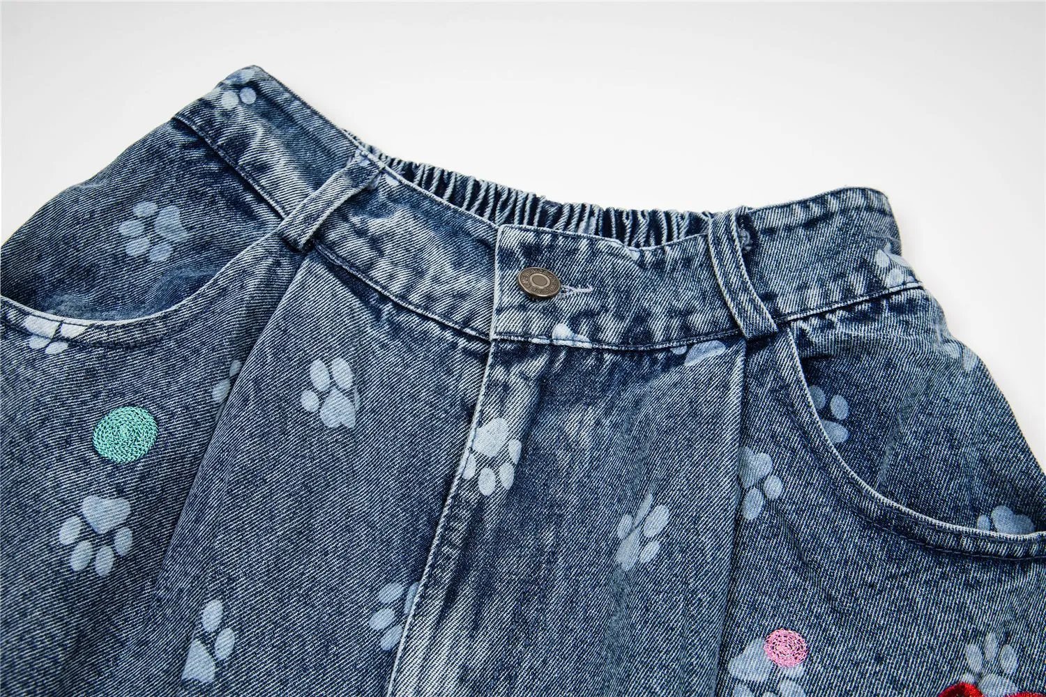 Design Kib Denim Shorts with Embroidered Cats and Paw Prints Multicolor Jeans Shorts - 9
