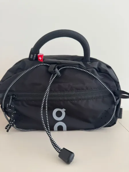 On Running Gym Bag Black Duffle Bag - 1