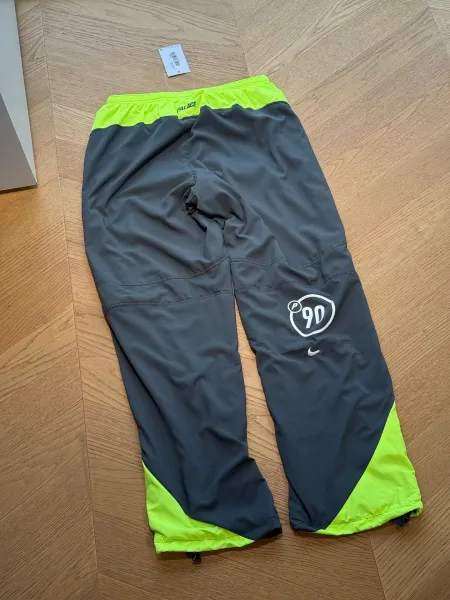 Palace x Nike Windbreaker White Neon Yellow Jacket Outerwear - 13