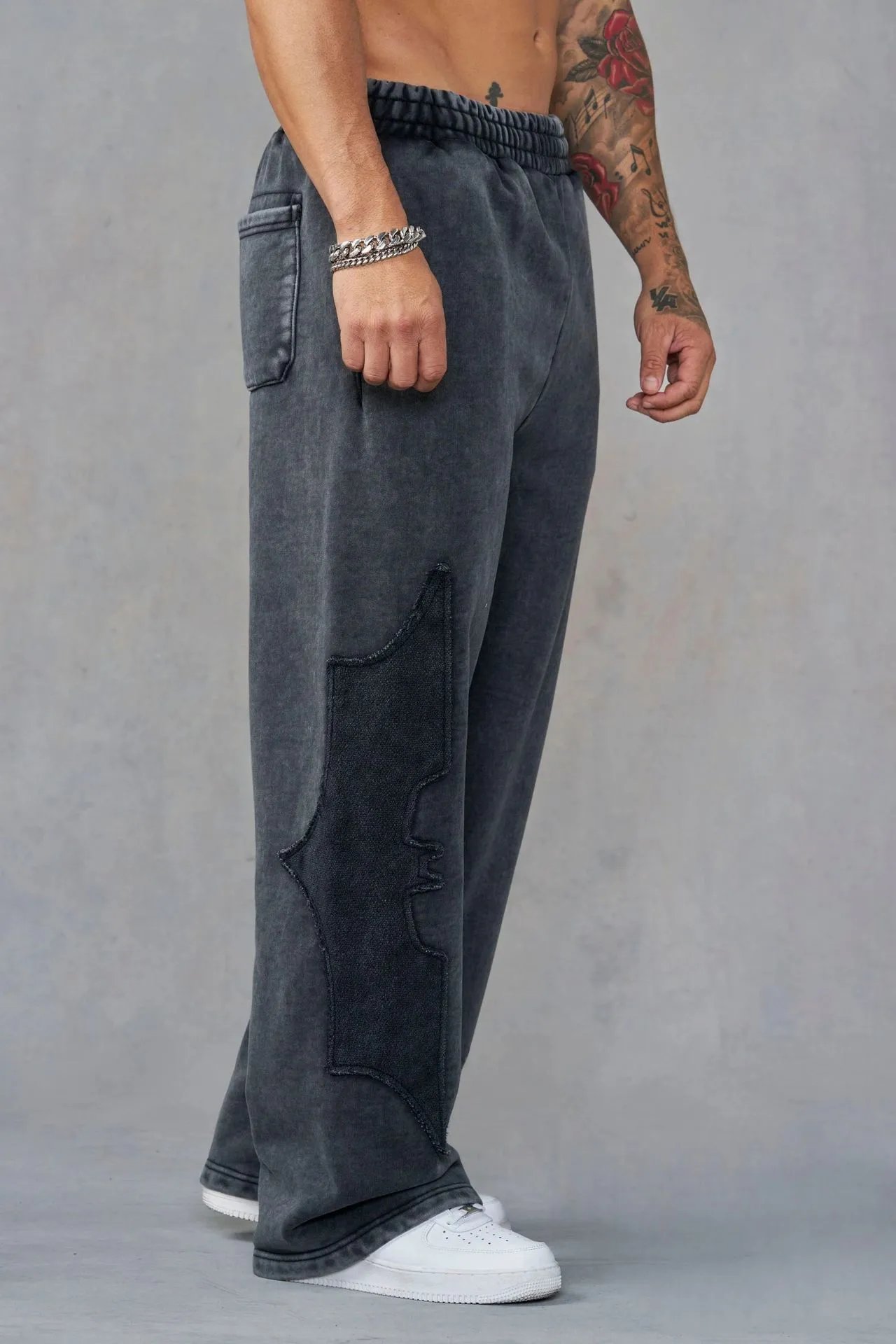 Design YOUNGLA Distressed Batwing Sweatpants Gray Sweatpants - 11