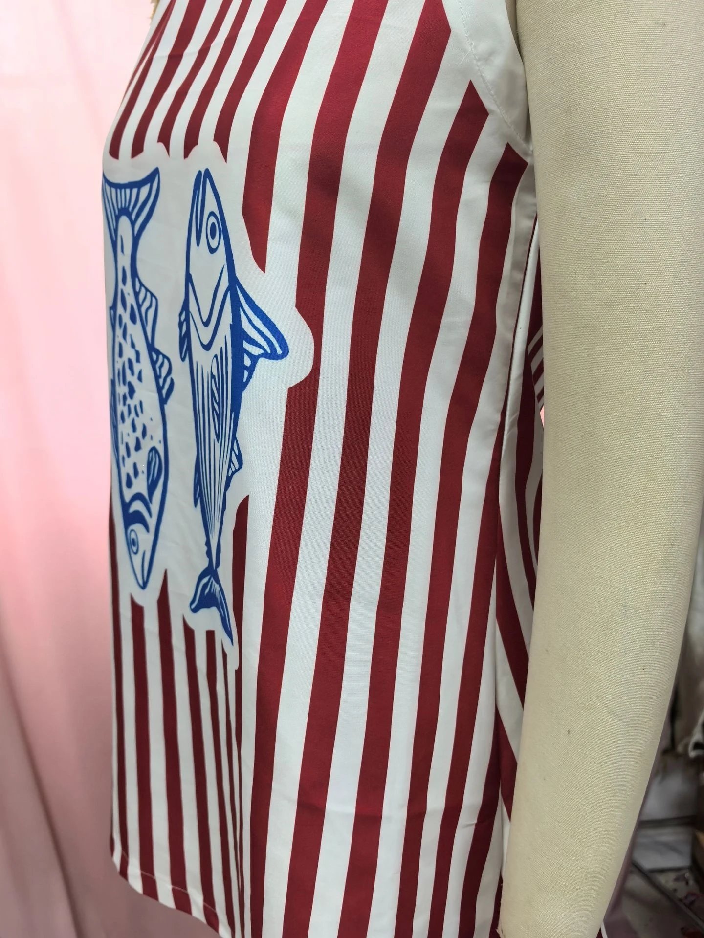 Design Fish Print Sleeveless Dress with Red Trim White Blue - 16