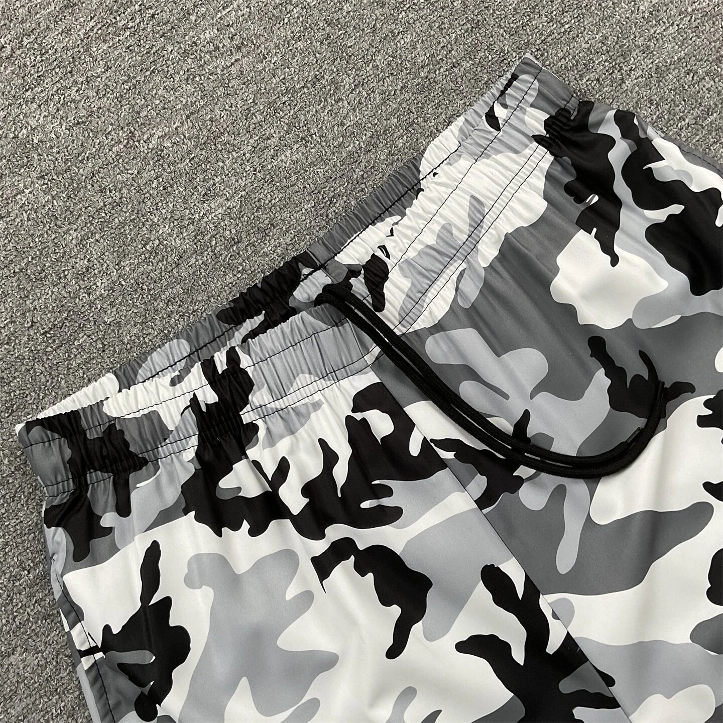 Corteiz Rules The World Shorts Black / Gray / Yellow - 11