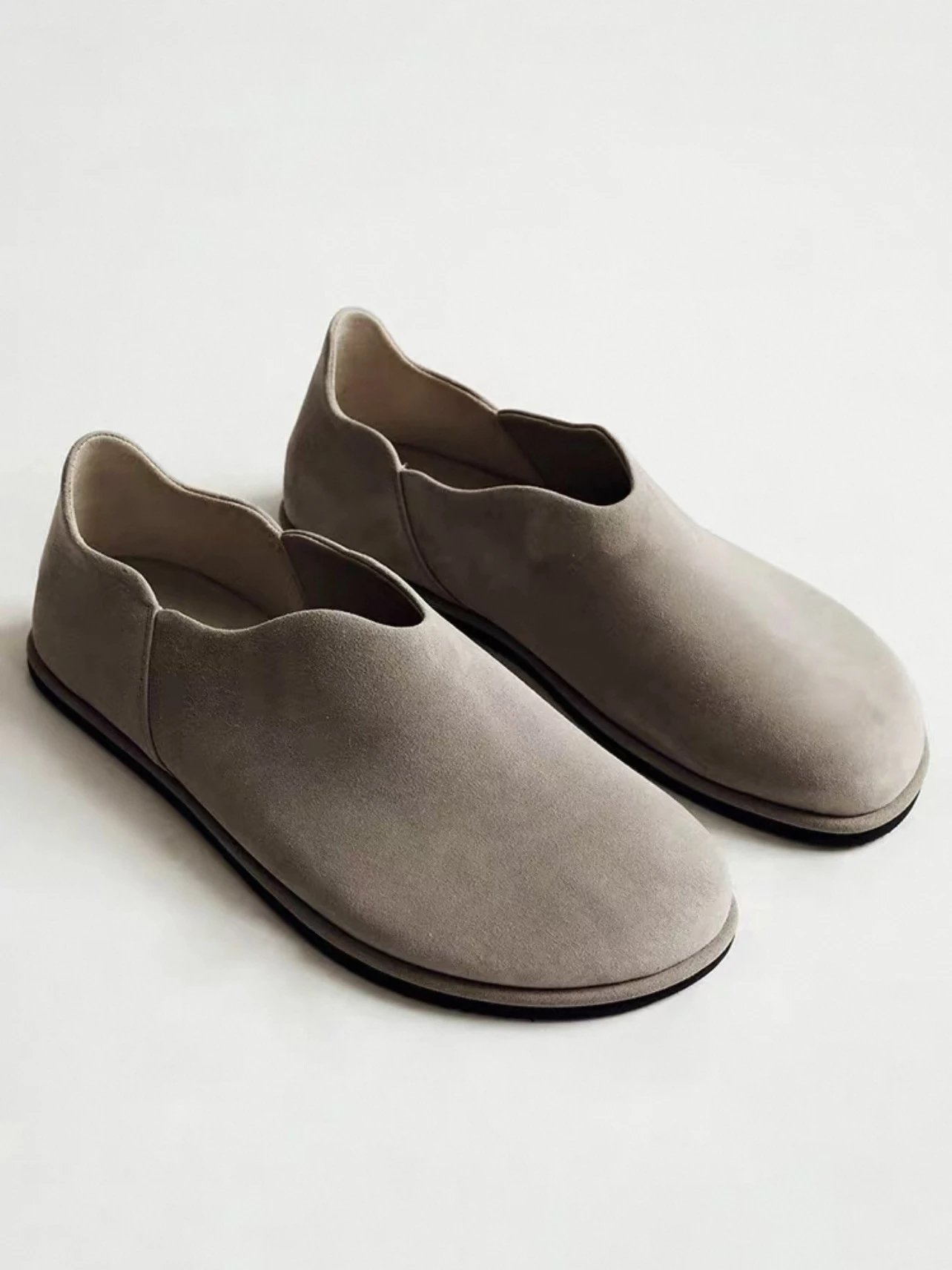 Design Scalloped-Edge Slip-On Loafers Black - 3