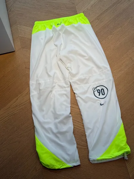 Palace x Nike Windbreaker White Neon Yellow Jacket Outerwear - 10